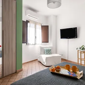 https://garibaldi-home.taorminaitalyhotels.com